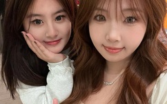 被高冷男神NEN哭